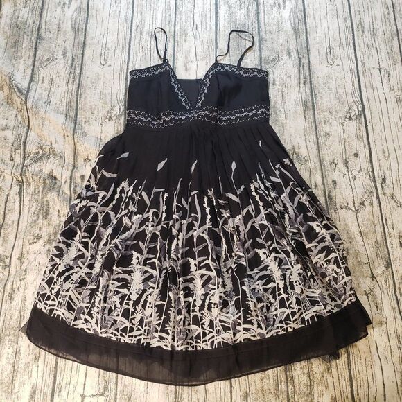 BCBGMAXAZRIA Silk Blend Sleeveless Pleated Dress - Picture 1 of 3